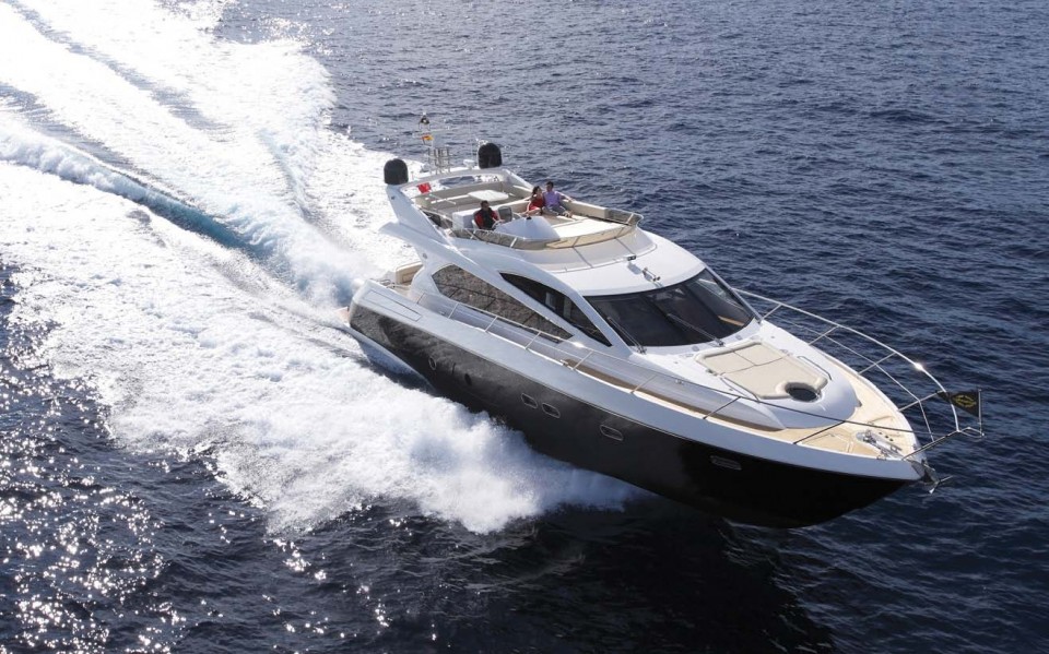 SUNSEEKER Yacht http://www.linea-futura.de/wp-content/uploads/2011/04/MK-LF-DS-Anzeige-DRUCKYachtweb-960x599.jpg