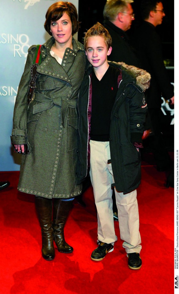 Premiere Casino Royale mit Sohn Linus (Foto: P.O.A.) http://www.linea-futura.de/wp-content/uploads/2011/06/POA-00058636web-584x960.jpg