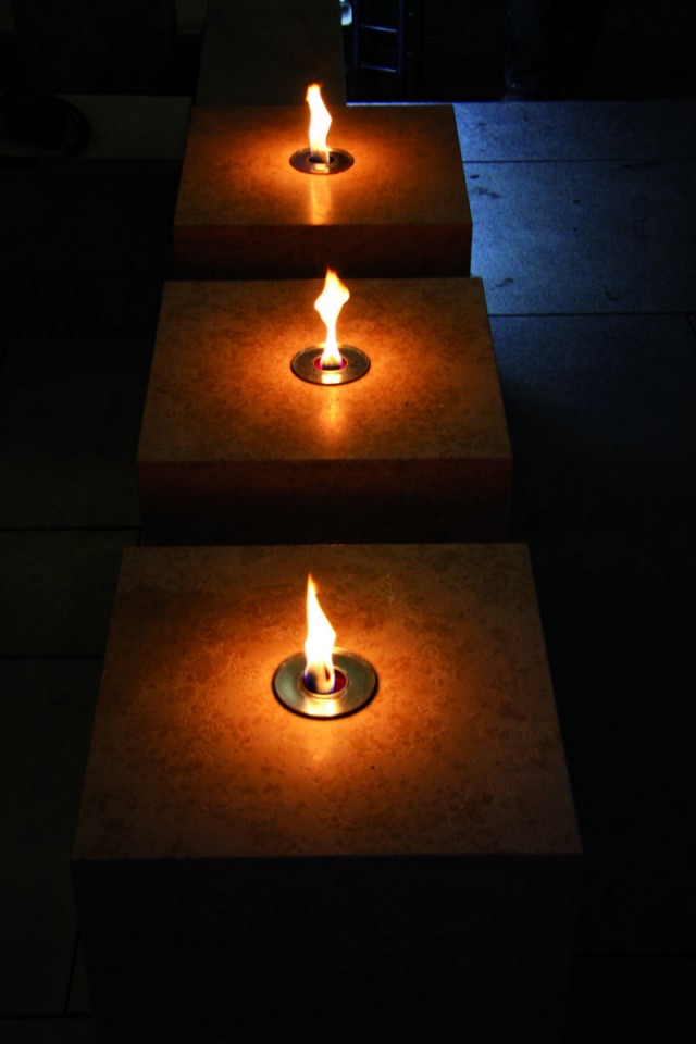 (K)ein Sommernachtstraum - hier ist er reale Wirklichkeit in einem schönen Garten (Foto: Schleitzer) http://www.linea-futura.de/wp-content/uploads/2011/08/IMG_2701web-640x960.jpg