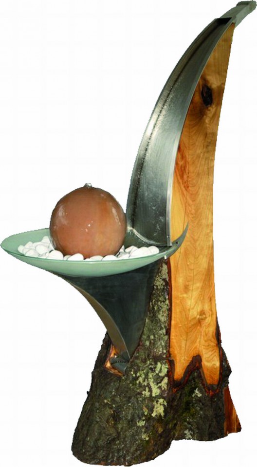Wasserspiel Running Water - Kirschholz, Edelstahl, Keramikkugel, Höhe 175 cm http://www.linea-futura.de/wp-content/uploads/2011/08/Nr.-7-Running-Waterweb-528x960.jpg