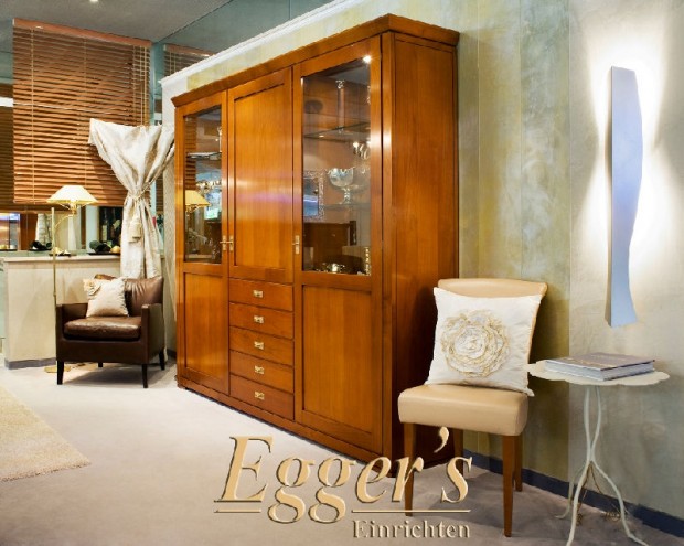 Egger's Einrichten http://www.linea-futura.de/wp-content/uploads/2011/11/Eggers-Einrichten-Schrank-620x495.jpg