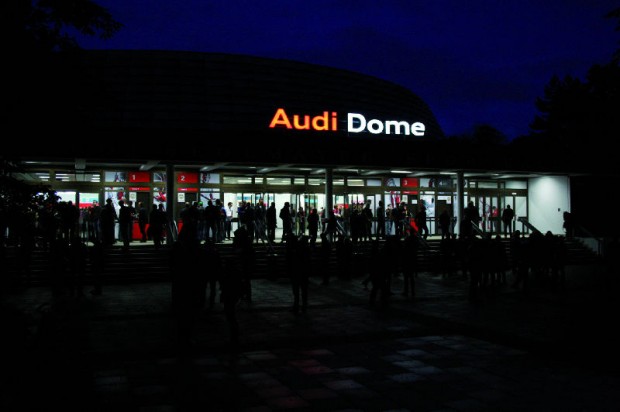 FC Bayern Basketball - die Audi Dome Halle (Foto: FC Bayern) http://www.linea-futura.de/wp-content/uploads/2011/12/FC-Bayern-Basketball-7-620x412.jpg