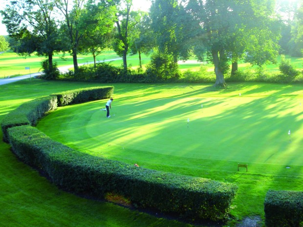 Golfclub München Eichenried http://www.linea-futura.de/wp-content/uploads/2012/01/Golfclub-Muenchen-Eichenried-620x465.jpg