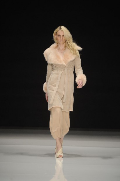 http://www.linea-futura.de/wp-content/uploads/2012/01/MICHALSKY_FW12_03-412x620.jpg
