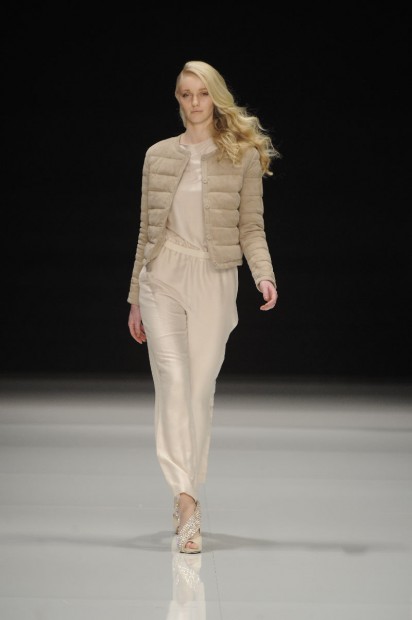 http://www.linea-futura.de/wp-content/uploads/2012/01/MICHALSKY_FW12_05-412x620.jpg
