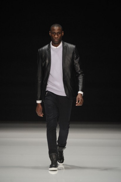 http://www.linea-futura.de/wp-content/uploads/2012/01/MICHALSKY_FW12_14-412x620.jpg