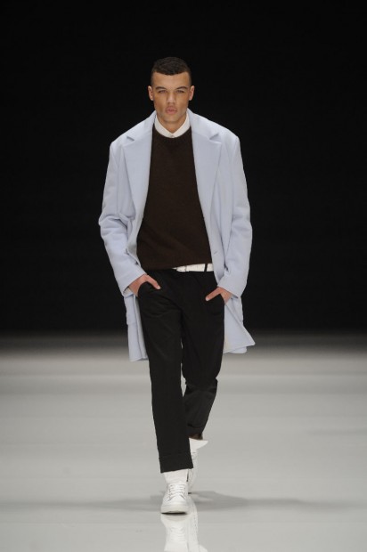 http://www.linea-futura.de/wp-content/uploads/2012/01/MICHALSKY_FW12_16-412x620.jpg