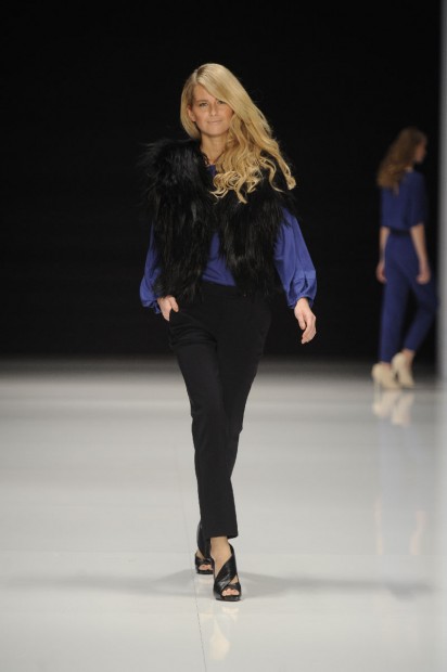 http://www.linea-futura.de/wp-content/uploads/2012/01/MICHALSKY_FW12_29-412x620.jpg