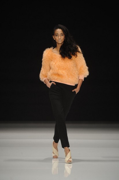 http://www.linea-futura.de/wp-content/uploads/2012/01/MICHALSKY_FW12_34-412x620.jpg