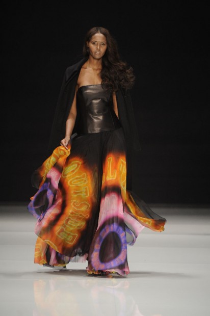 http://www.linea-futura.de/wp-content/uploads/2012/01/MICHALSKY_FW12_39-412x620.jpg