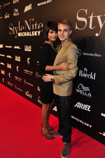 http://www.linea-futura.de/wp-content/uploads/2012/01/MICHALSKY_StyleNite_FW12_Red_Carpet_14-412x620.jpg