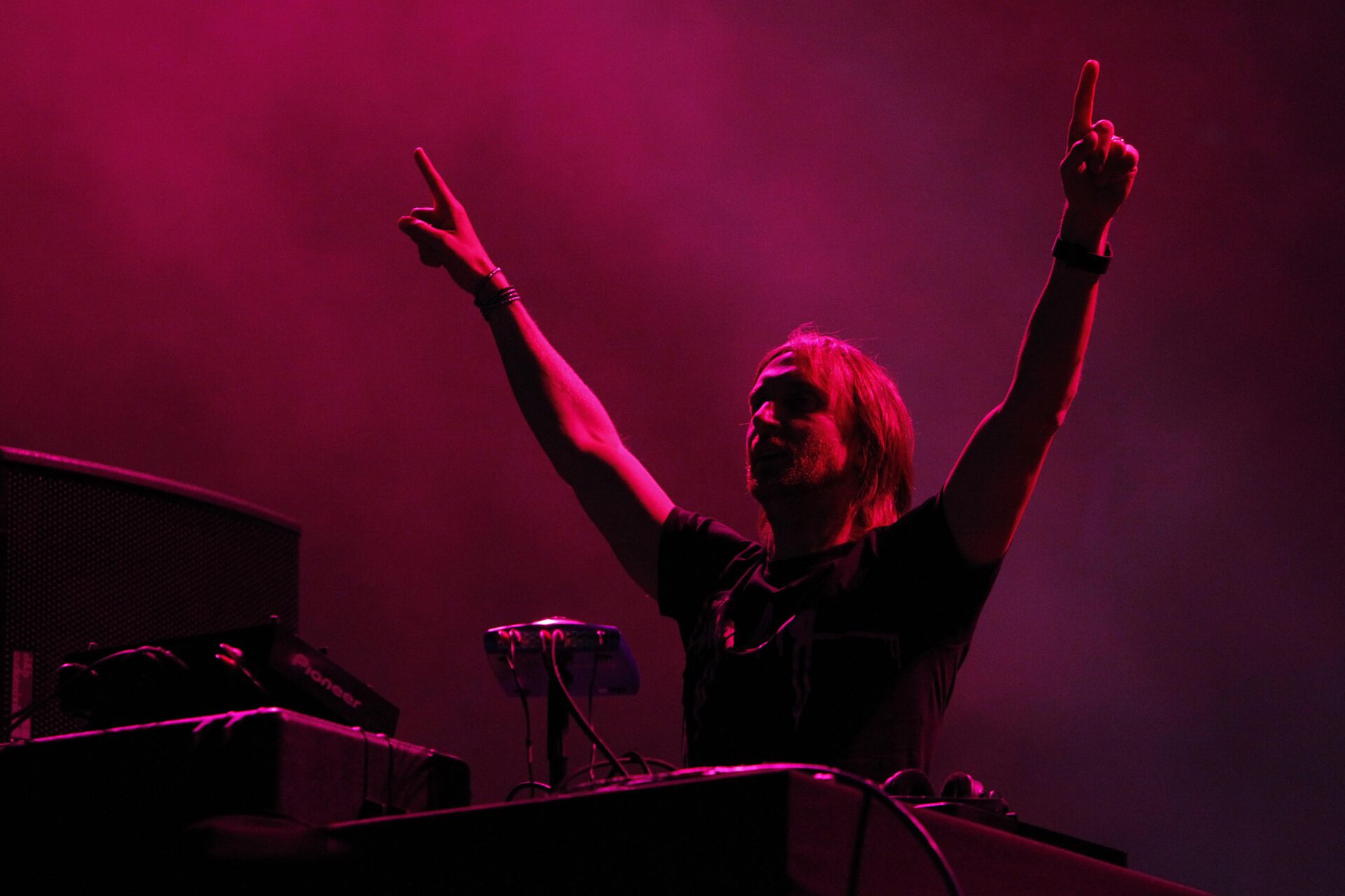 David guetta live. David Guetta. Французский диджей. David Guetta Unity Tour.