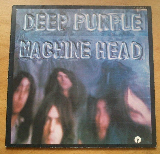 Deep Purple – “Smoke On The Water” (1972)